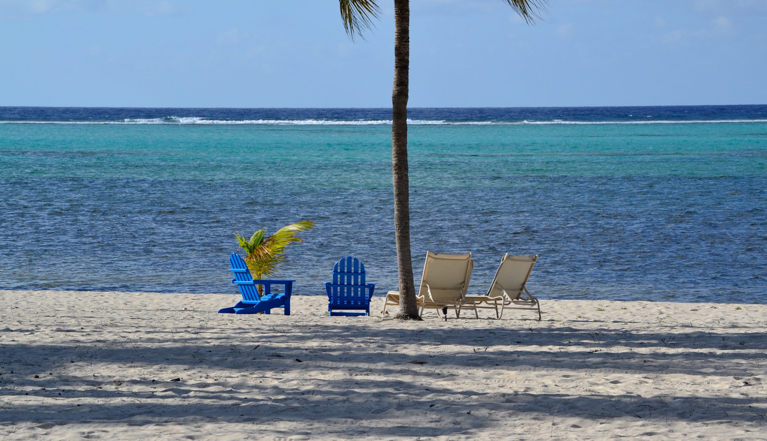 Seats for 4 at Southern Cross Club in Little Cayman